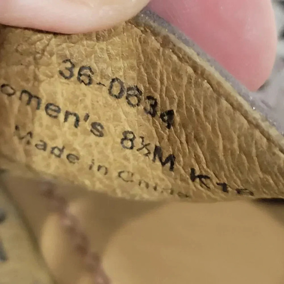 Trask Ali Bronze Silver Metallic Perforated Leather Flats Loafers 8.5 - Picture 7 of 7